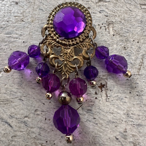 Vintage 60s Purple Etruscan Clip On Earrings - Picture 2 of 6